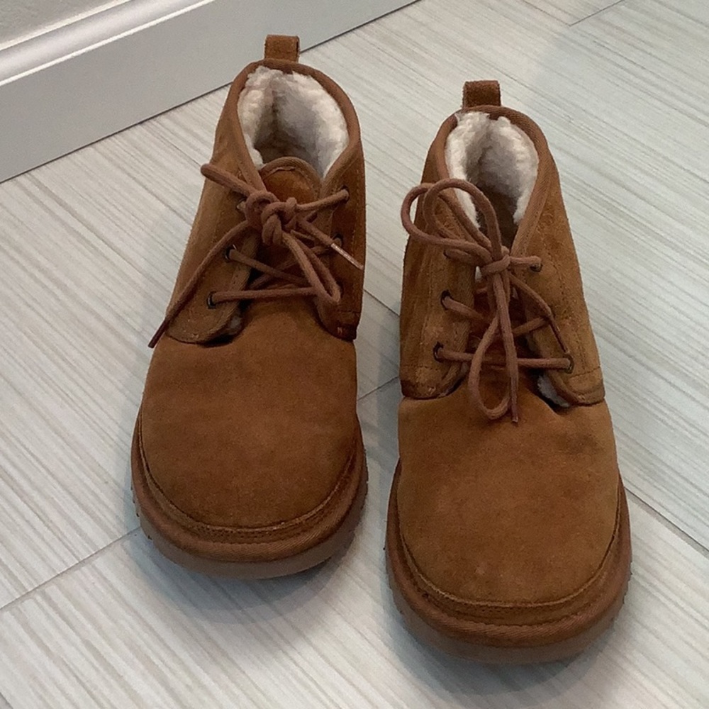 Ugg short boots